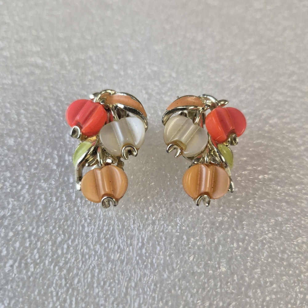Vintage Multicolor Bead Cluster Clip On Earrings Gold Tone Retro Jewelry